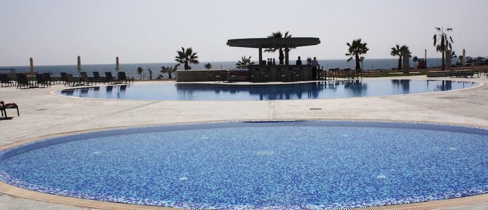 Amphora Hotel & Suites Paphos Exterior foto