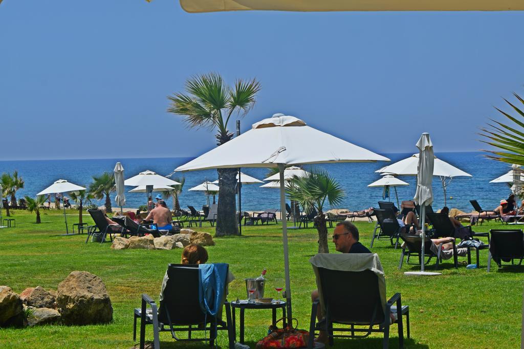 Amphora Hotel & Suites Paphos Exterior foto